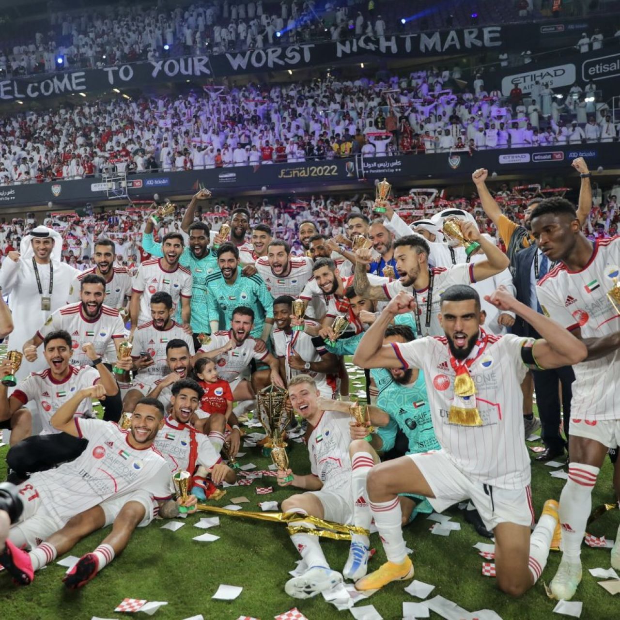 Un nou trofeu pentru Cosmin Olăroiu! A câștigat Cupa în Emiratele Arabe Unite, cu Al-Sharjah_1