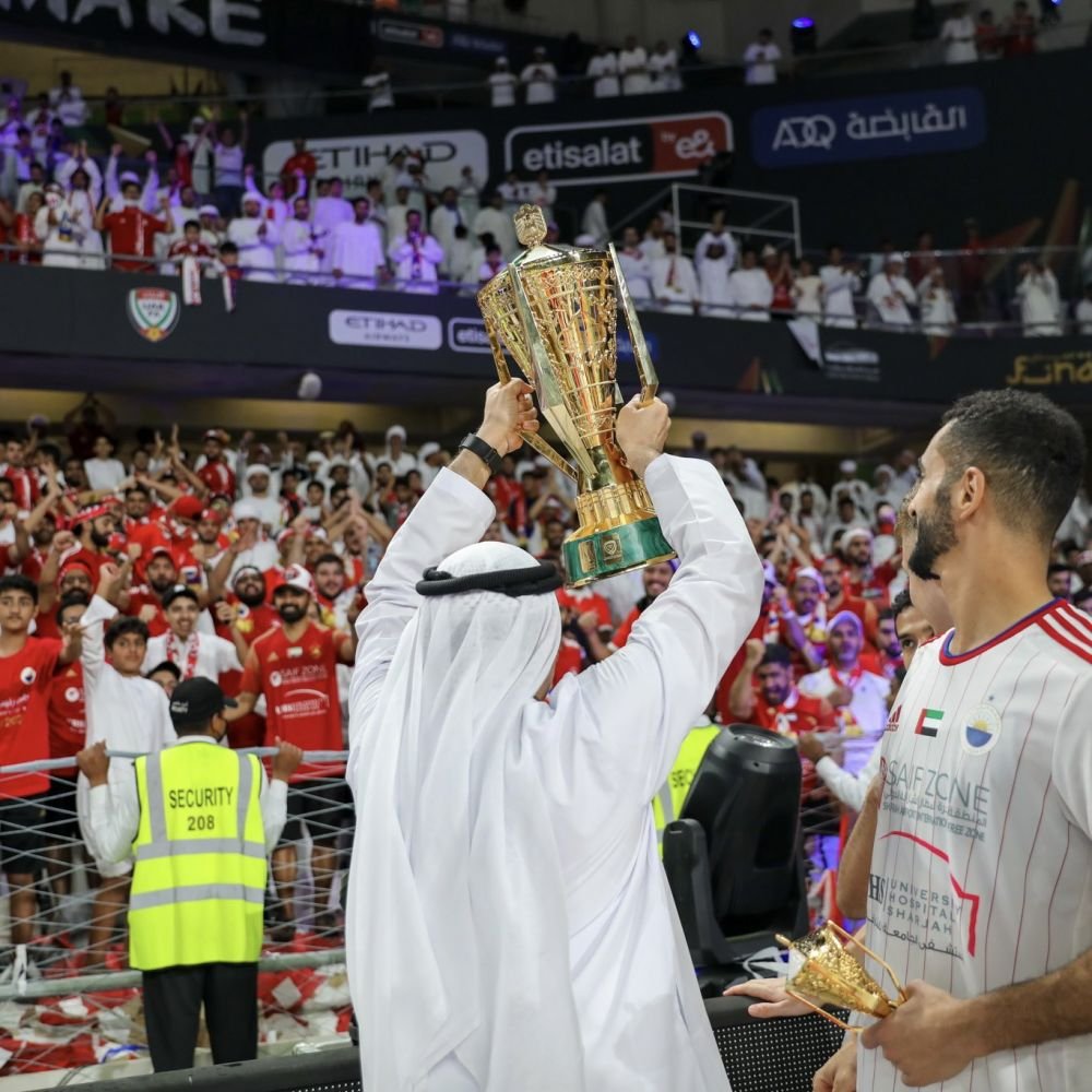 Un nou trofeu pentru Cosmin Olăroiu! A câștigat Cupa în Emiratele Arabe Unite, cu Al-Sharjah_4