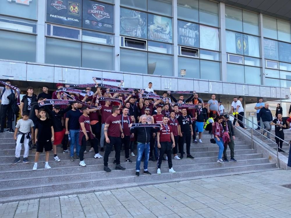 Marius Șumudică le-a purtat noroc rapidistelor la handbal. Cum a sărbătorit alături de fani victoria cu Storhamar_5
