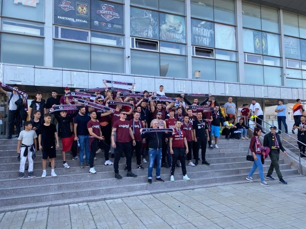 Marius Șumudică le-a purtat noroc rapidistelor la handbal. Cum a sărbătorit alături de fani victoria cu Storhamar_7