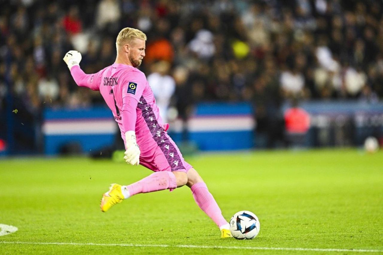 Ce a fost și ce a ajuns! Kasper Schmeichel, huiduit de fanii echipei sale_5