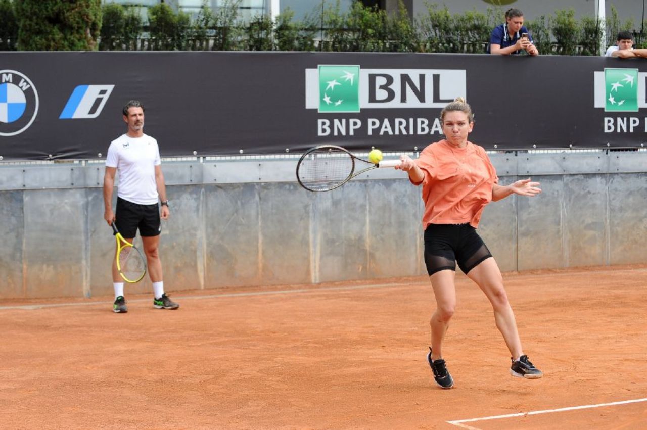 Departe de Simona Halep, Mouratoglou l-a condus pe Rune către al doilea titlu ATP al carierei, după o finală cu Tsitsipas_1