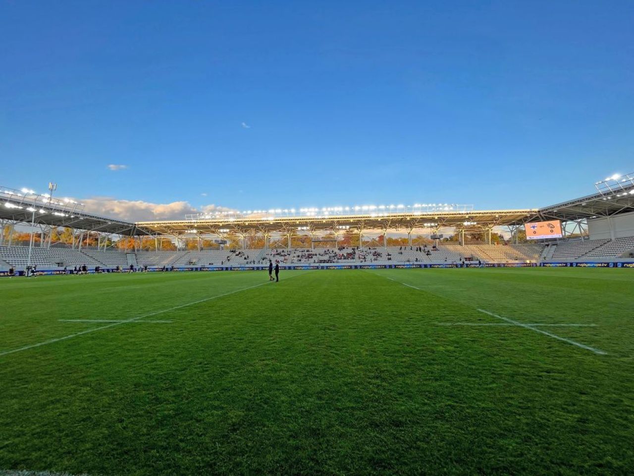 Ce tertip a folosit Federația de Rugby, pentru a părea la TV că sunt mai mulți oameni la meciul Wolves - Black Lion_2