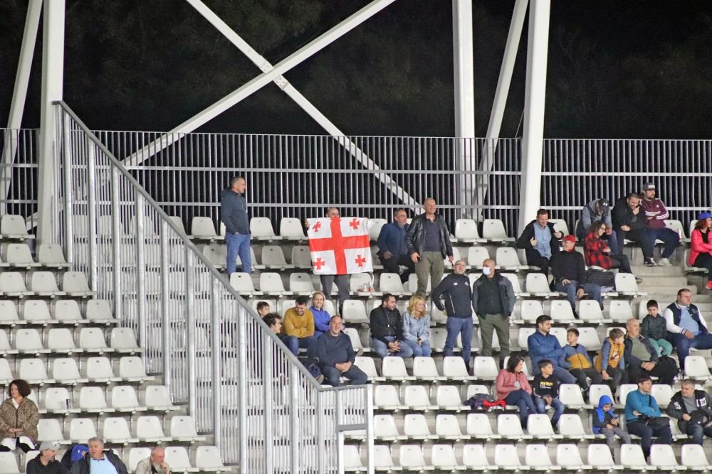 Ce tertip a folosit Federația de Rugby, pentru a părea la TV că sunt mai mulți oameni la meciul Wolves - Black Lion_9