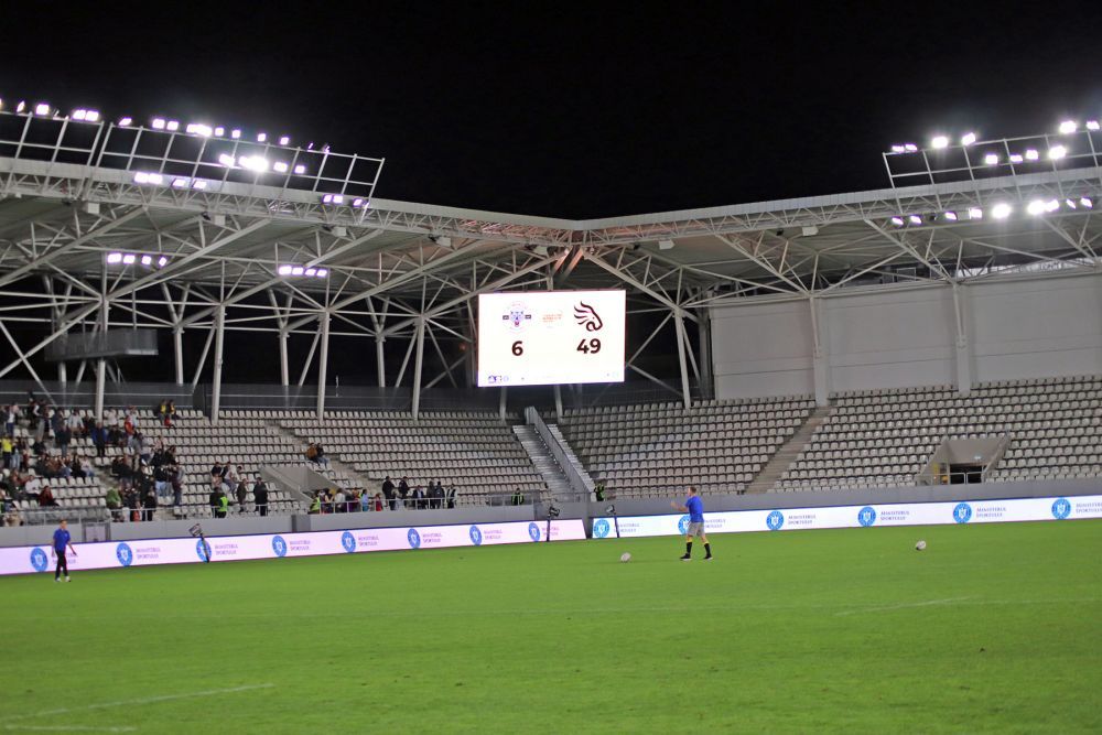Ce tertip a folosit Federația de Rugby, pentru a părea la TV că sunt mai mulți oameni la meciul Wolves - Black Lion_10