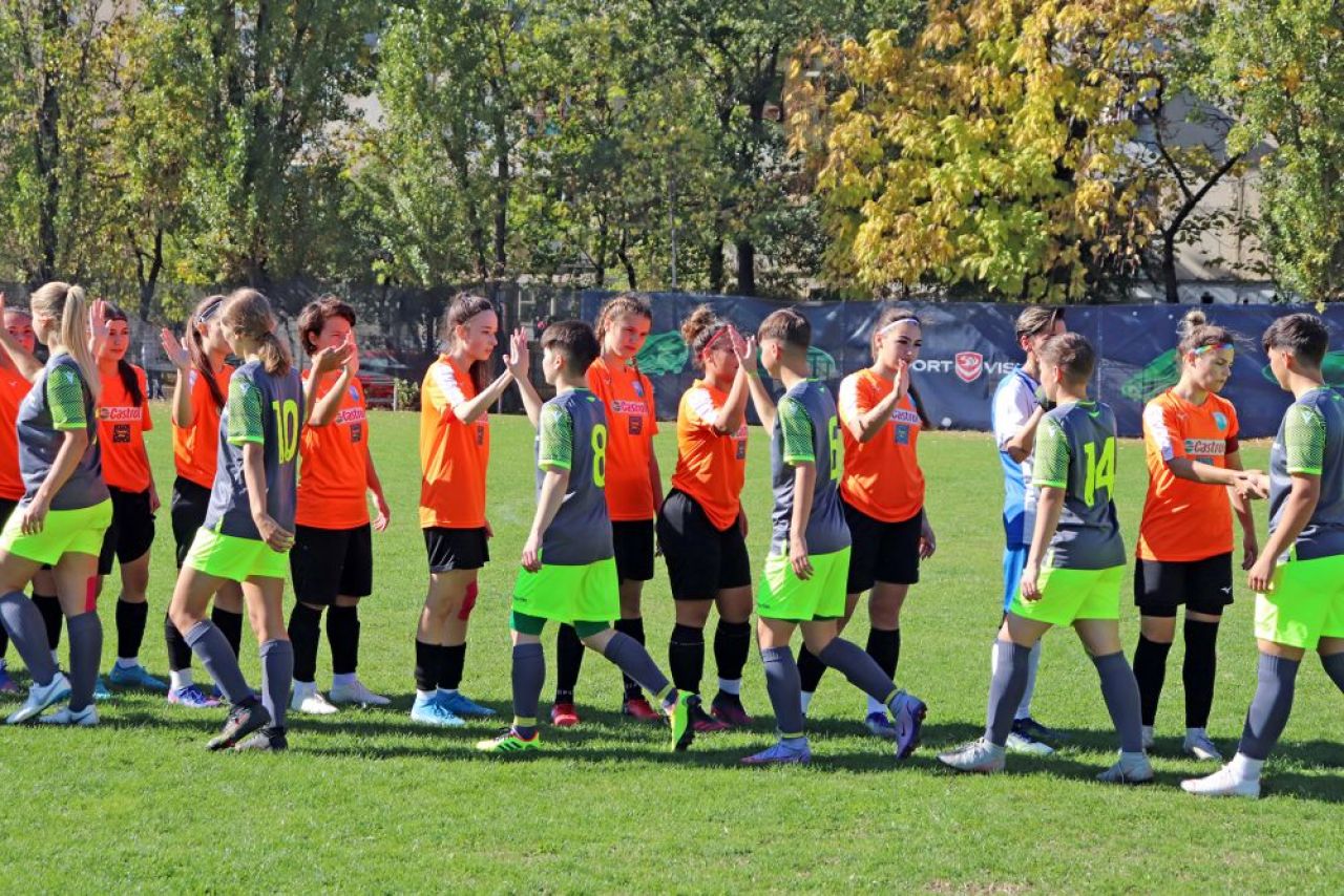 Vulpițele Galbene sunt niște fiare! Victorie cu 7-0 în ultima etapă de campionat_13
