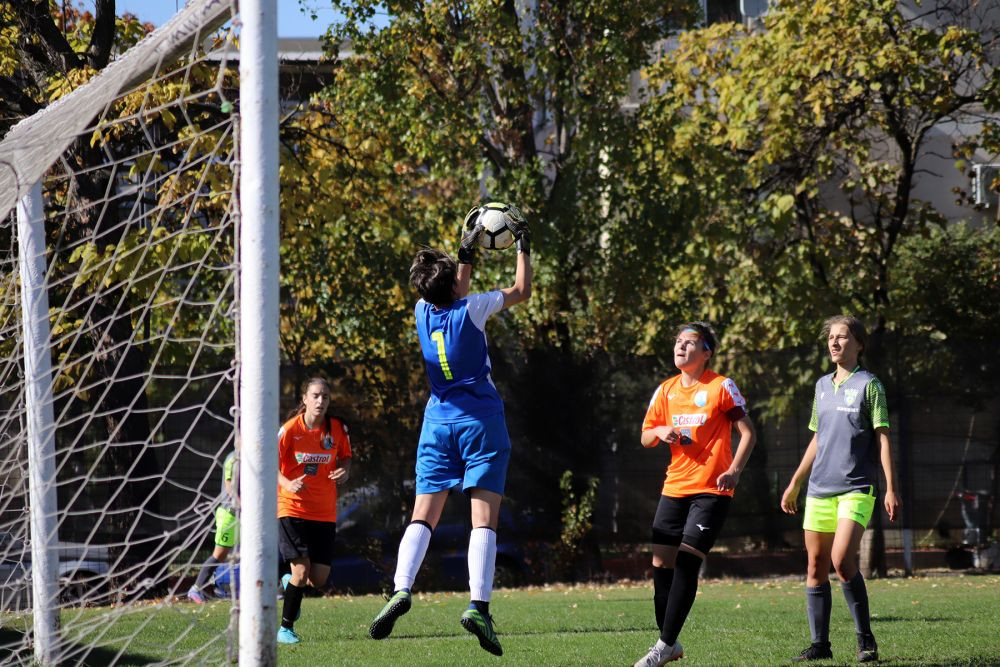 Vulpițele Galbene sunt niște fiare! Victorie cu 7-0 în ultima etapă de campionat_24