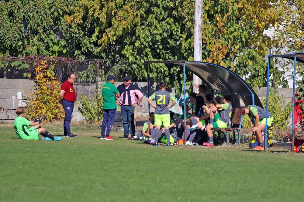 Vulpițele Galbene sunt niște fiare! Victorie cu 7-0 în ultima etapă de campionat_32