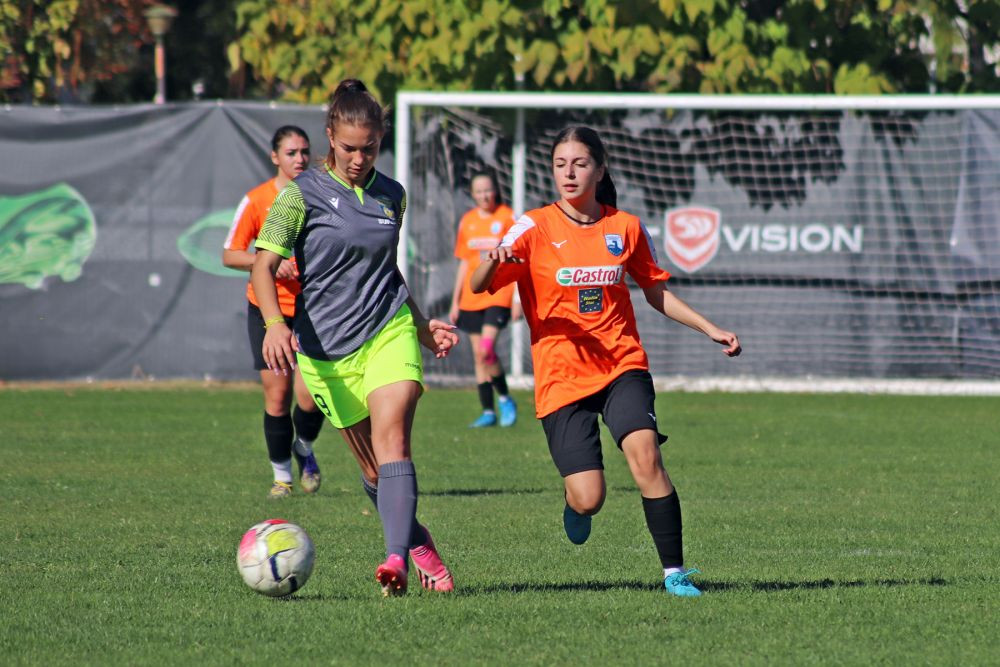 Vulpițele Galbene sunt niște fiare! Victorie cu 7-0 în ultima etapă de campionat_33