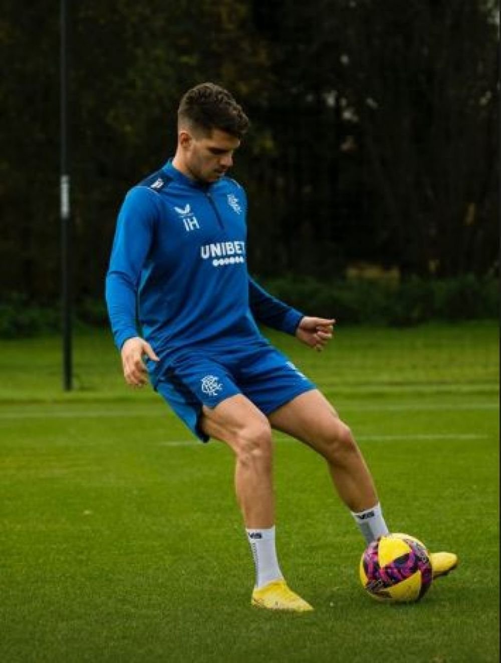 Ianis Hagi, aproape de revenirea pe gazon după o pauză de 9 luni! Românul trage tare la antrenamentele lui Rangers_5