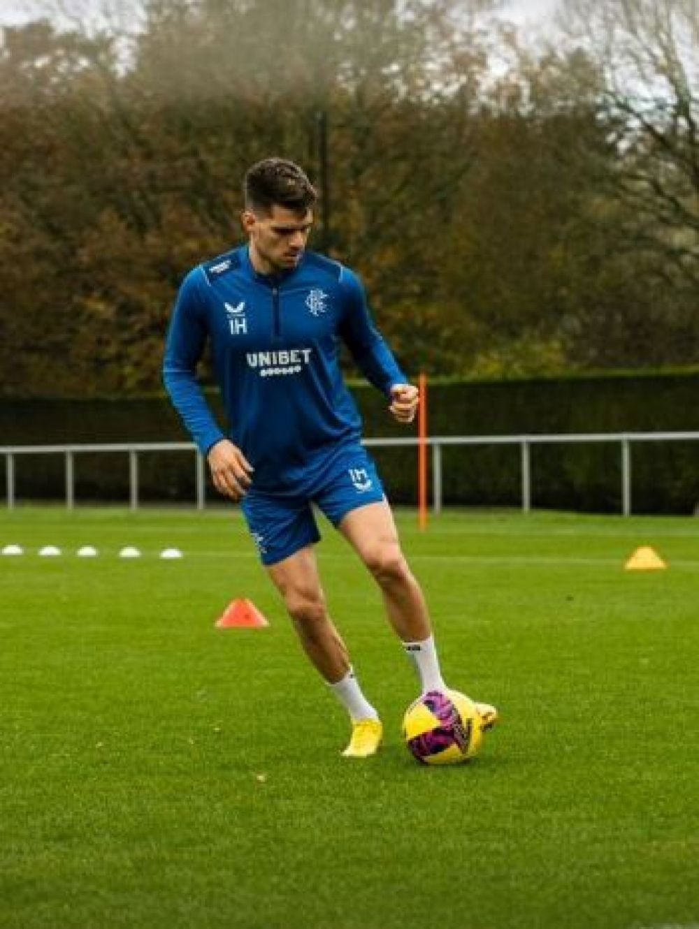 Ianis Hagi, aproape de revenirea pe gazon după o pauză de 9 luni! Românul trage tare la antrenamentele lui Rangers_6