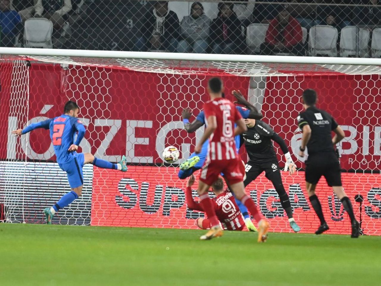 4 victorii în campionat spală rușinea unui 0-10 în Europa? Florin Caramavrov, după Sepsi - FCSB 0-1_3