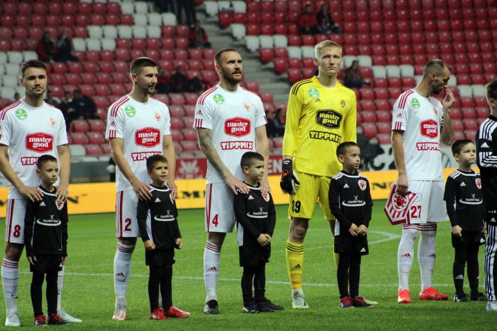 Autogol de zile mari al lui Otto Hindrich, portarul titular al naționalei noastre de tineret!_5