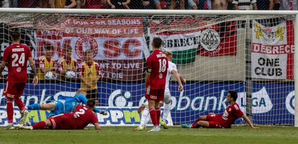 Autogol de zile mari al lui Otto Hindrich, portarul titular al naționalei noastre de tineret!_15