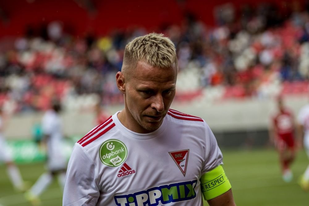 Autogol de zile mari al lui Otto Hindrich, portarul titular al naționalei noastre de tineret!_19