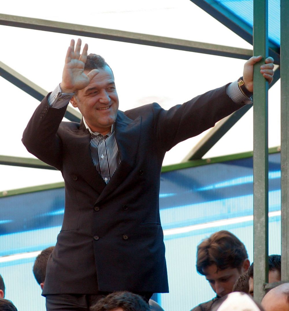 Gigi Becali îl laudă pe Dan Petrescu. 