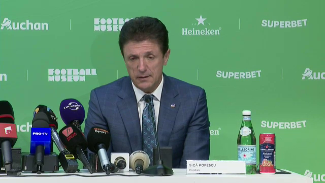 Gică Popescu și-a expus tricourile la Muzeul Fotbalului! „Am 200, am lăsat doar cinci aici” Ce a transmis fotbalistul din Generația de Aur a României_3