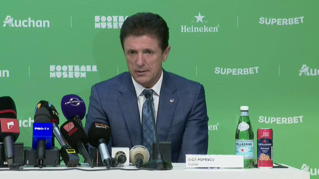 Gică Popescu și-a expus tricourile la Muzeul Fotbalului! „Am 200, am lăsat doar cinci aici” Ce a transmis fotbalistul din Generația de Aur a României_4