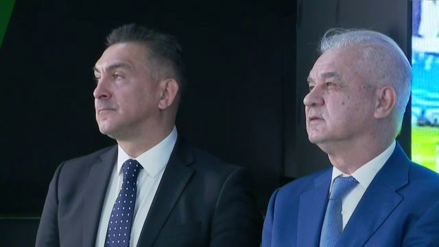 Gică Popescu și-a expus tricourile la Muzeul Fotbalului! „Am 200, am lăsat doar cinci aici” Ce a transmis fotbalistul din Generația de Aur a României_12