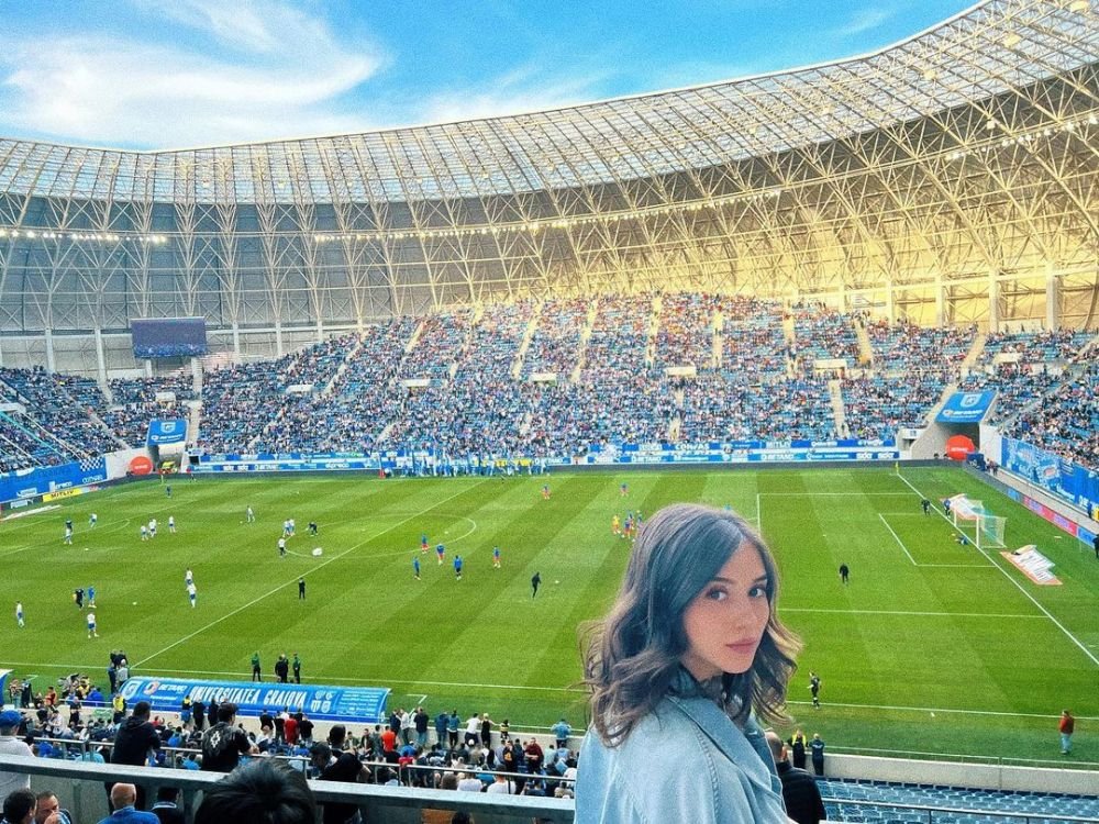 Fiica lui MM Stoica, prezentă la Campionatul Mondial de Ape Înghețate! La ce probe va participa Teodora Stoica_17
