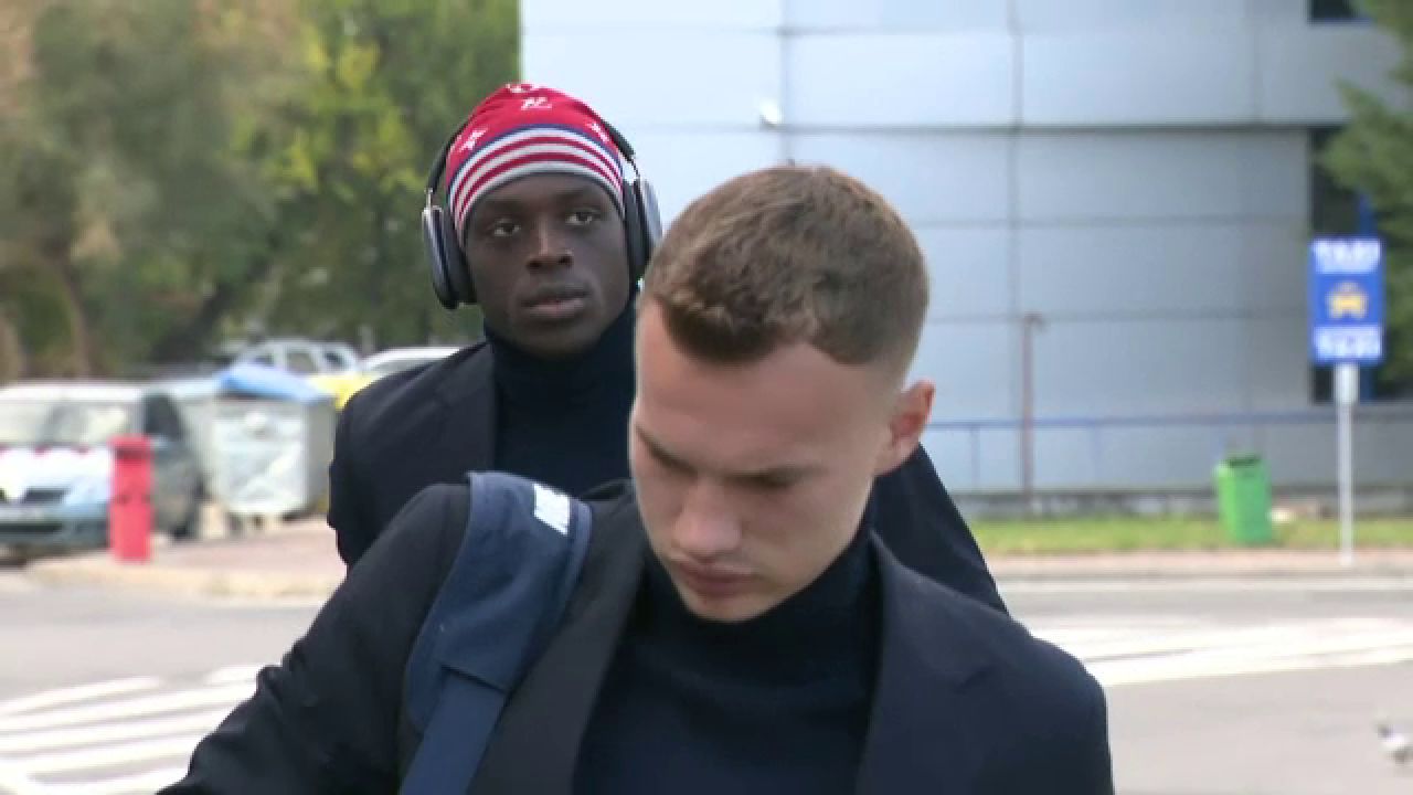 Joyskim Dawa a atras toate privirile la plecarea către Bruxelles! Stilul abordat de fundașul FCSB-ului _1