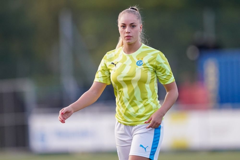 Cea mai frumoasă fotbalistă din lume se gândește să-și schimbe echipa_2