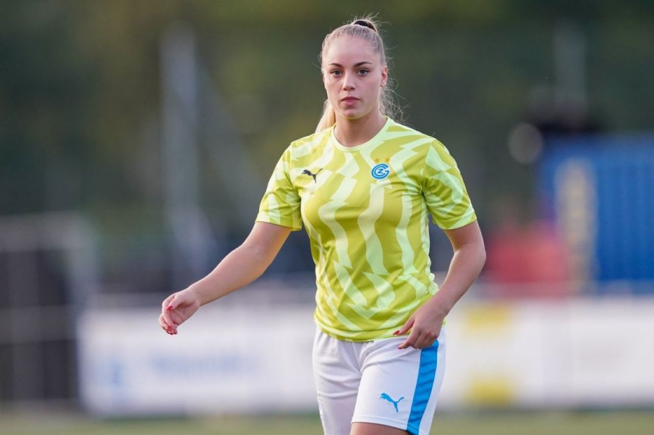 Cea mai frumoasă fotbalistă din lume se gândește să-și schimbe echipa_2