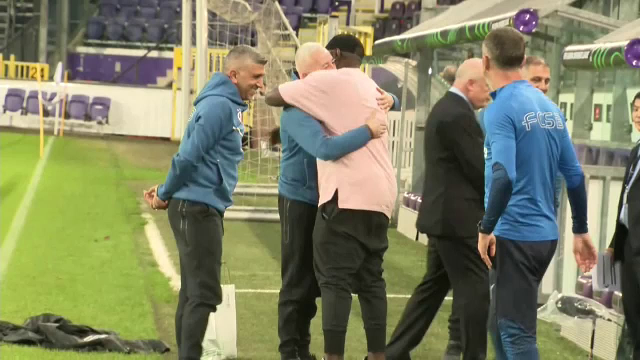 Gnohere i-a vizitat pe cei de la FCSB la Bruxelles! ”Bizonul”, îmbrățisări calde cu cei din staff-ul vicecampioanei_3