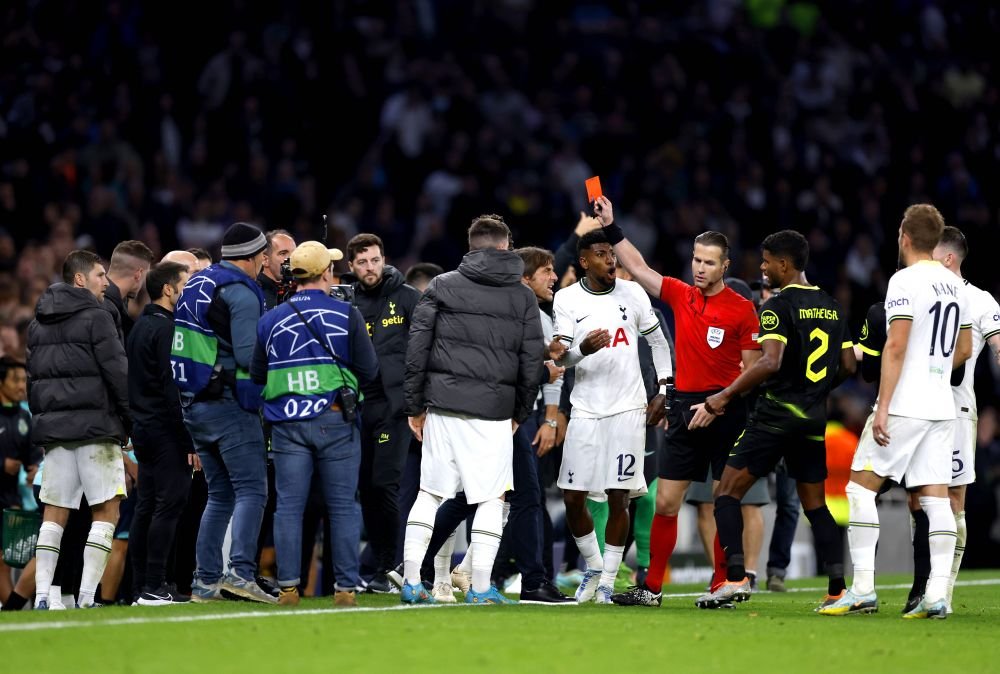 Criză de nervi a lui Antonio Conte în minutul 90+9, la Tottenham - Sporting: 
