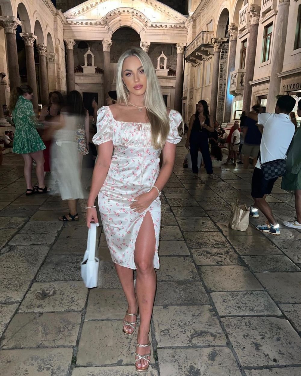 Ea a fost numită „cea mai frumoasă fotbalistă din lume”, dar nu vrea să i se spună că e sexy! Cum arată Ana Maria _34