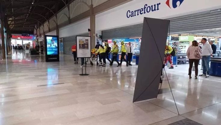Atac nebunesc într-un mall din Italia, soldat cu un mort și mai mulți răniți. Printre aceștia e și un fotbalist din Serie A_2