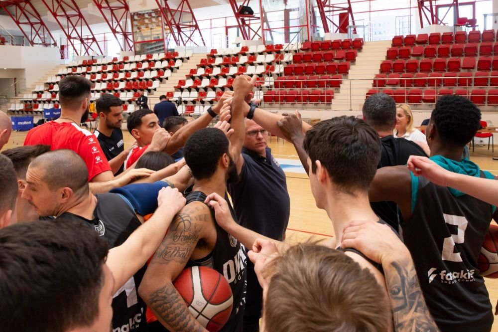 Dinamo și-a pus antrenor un selecționer prezent la ultimul Euro!