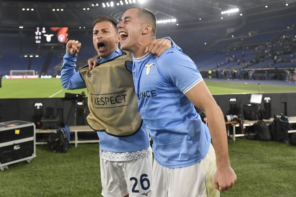 Fotbalistul care a renunțat la naționala României a prins doar 66 de minute în acest sezon, toate în Europa League!_17