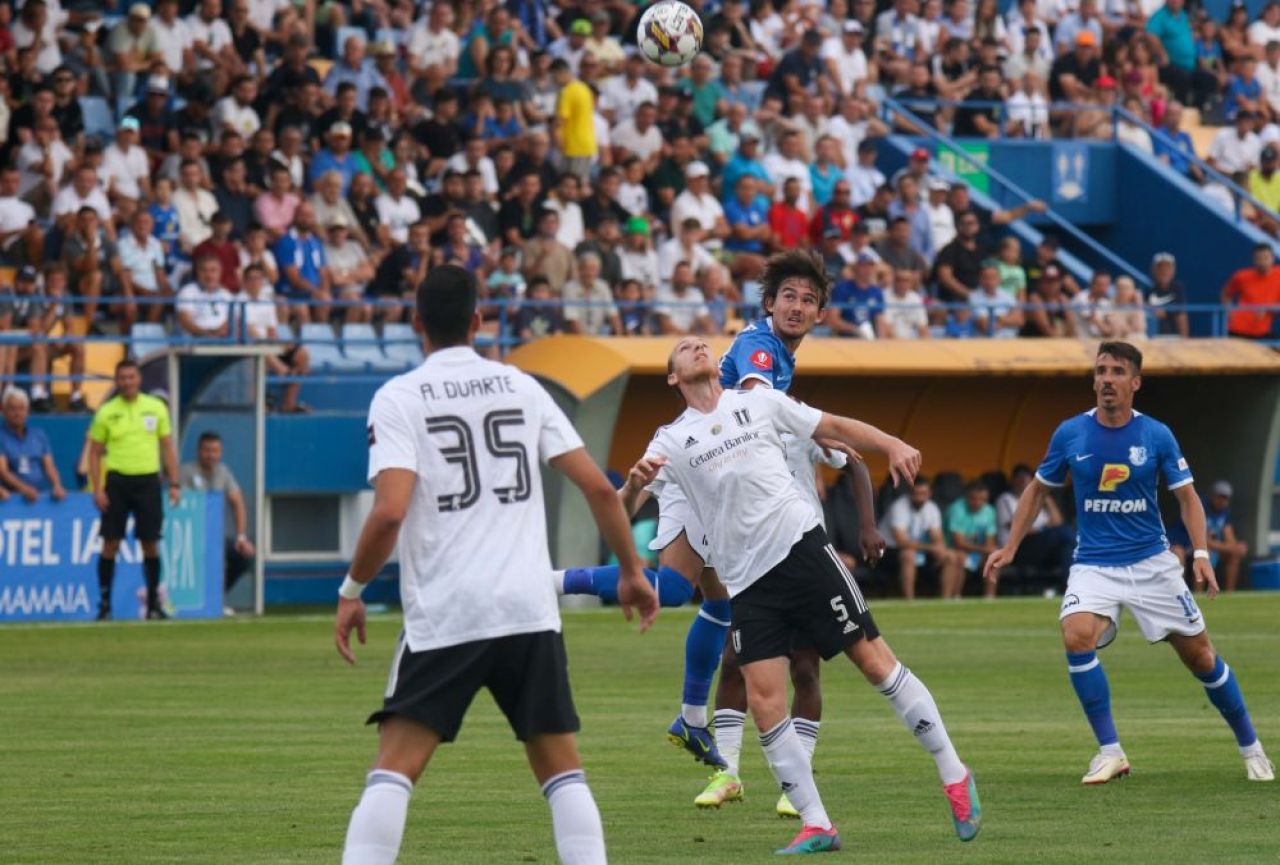 FCU Craiova - Farul Constanța 1-2 | Oaspeții au revenit spectaculos și și-au consolidat prima poziție în clasament_1