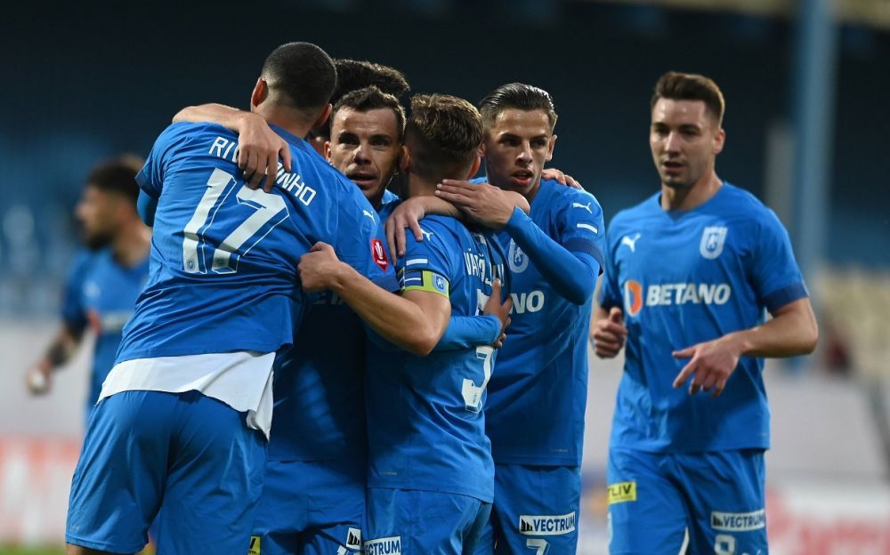 Fanii Universității Craiova au ales modelul următorului echipament de joc_6