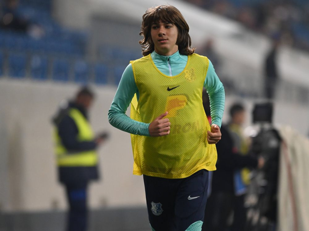 Depășit doar de Dobrin! Alexandru Stoian a devenit al doilea cel mai t&acirc;năr debutant din istoria primei ligi