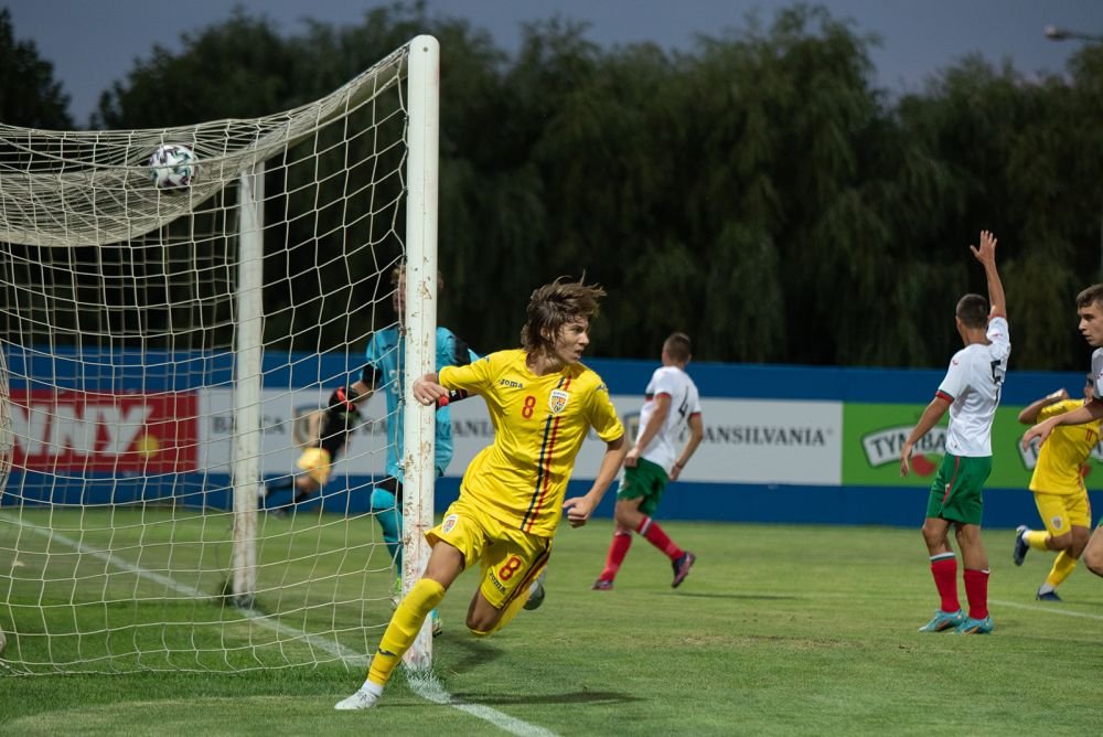 Depășit doar de Dobrin! Alexandru Stoian a devenit al doilea cel mai tânăr debutant din istoria primei ligi_12