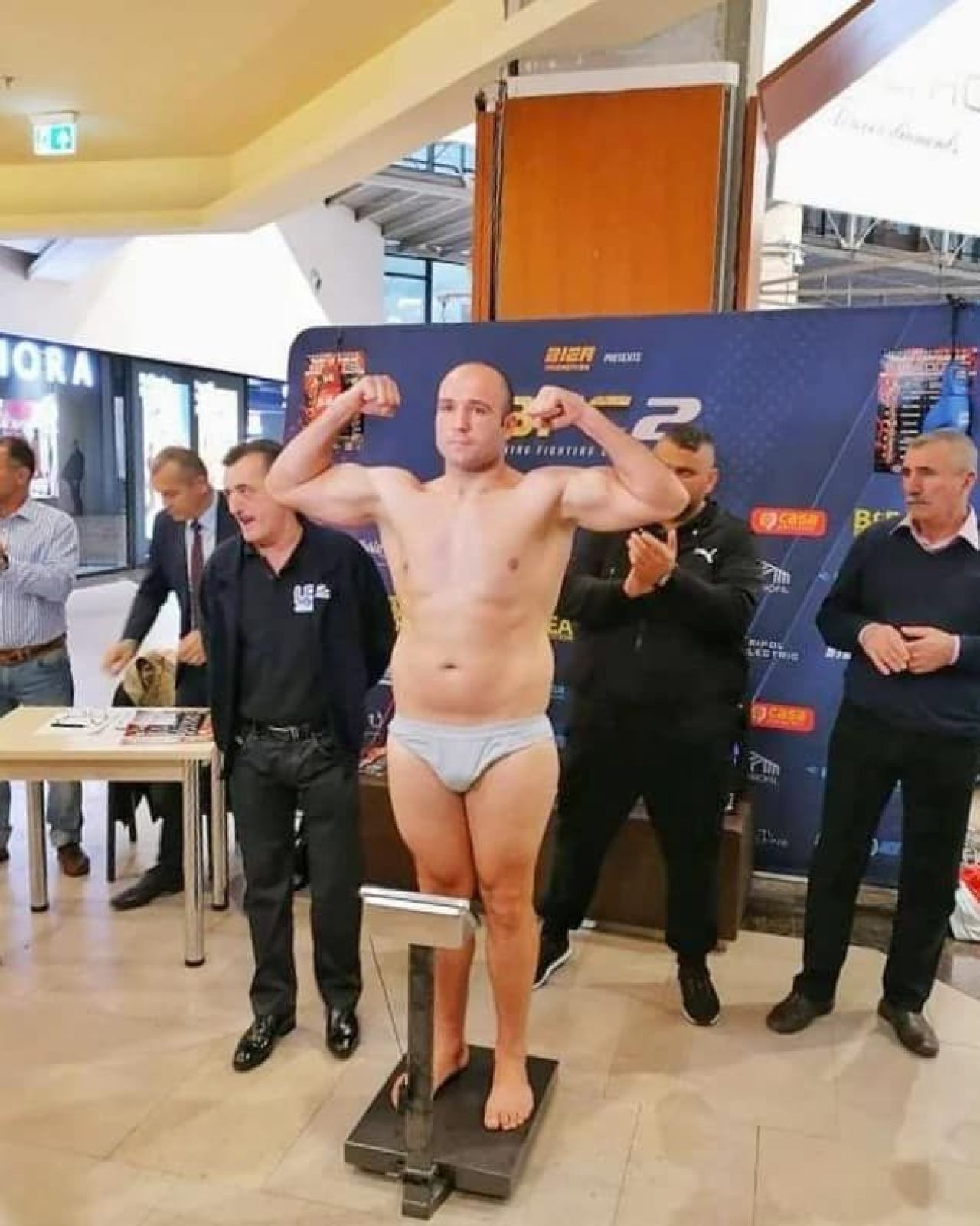 Mihai Nistor, devastator! Cât timp l-a lăsat pugilistul român în ring pe brazilianul Fernando Rodrigo Simoes_4