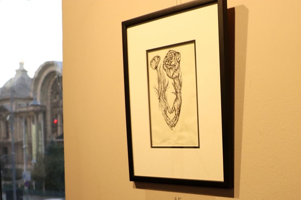 Kira Hagi și-a lansat o expoziție inedită de pictură. Ilie Dumitrescu a cumpărat un tablou de 1.000 de euro_6