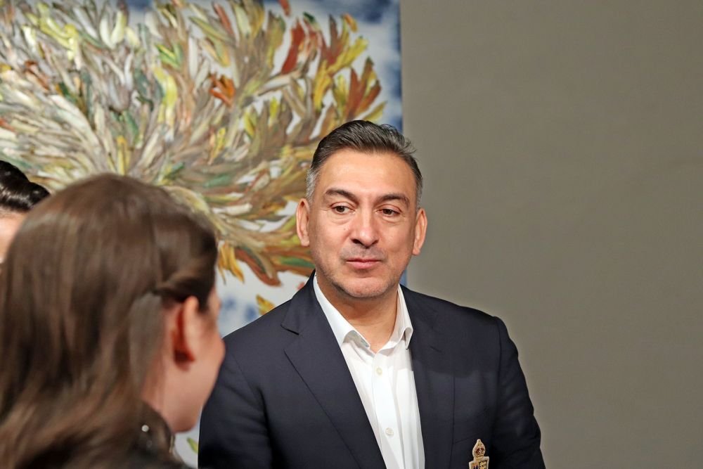 Kira Hagi și-a lansat o expoziție inedită de pictură. Ilie Dumitrescu a cumpărat un tablou de 1.000 de euro_34