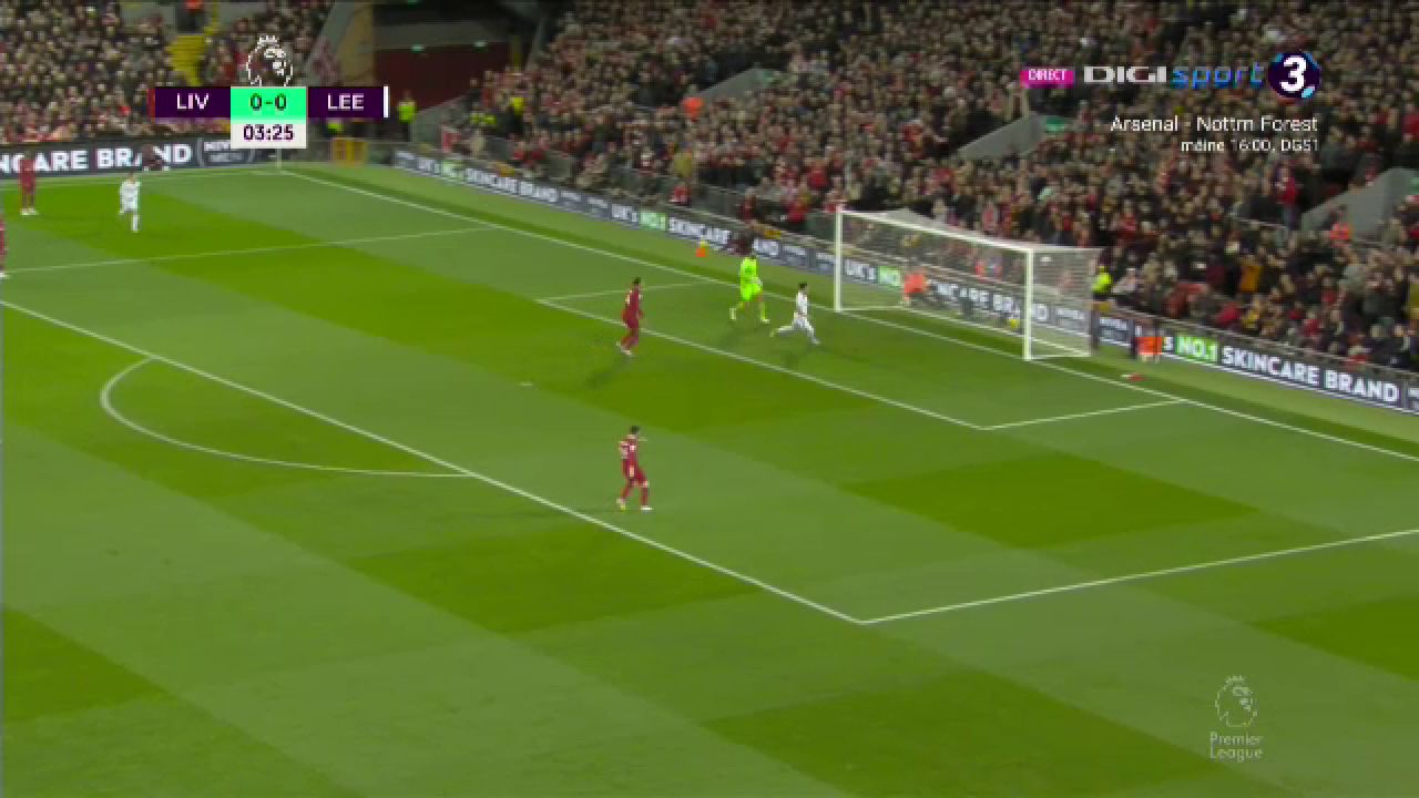 Ce a făcut Alisson aici? Eroare gravă în defensiva lui Liverpool în meciul cu Leeds de pe Anfield_17