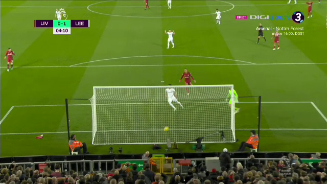 Ce a făcut Alisson aici? Eroare gravă în defensiva lui Liverpool în meciul cu Leeds de pe Anfield_30