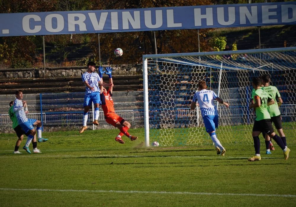 10 pe linie! Performanță fabuloasă realizată de Corvinul Hunedoara_11
