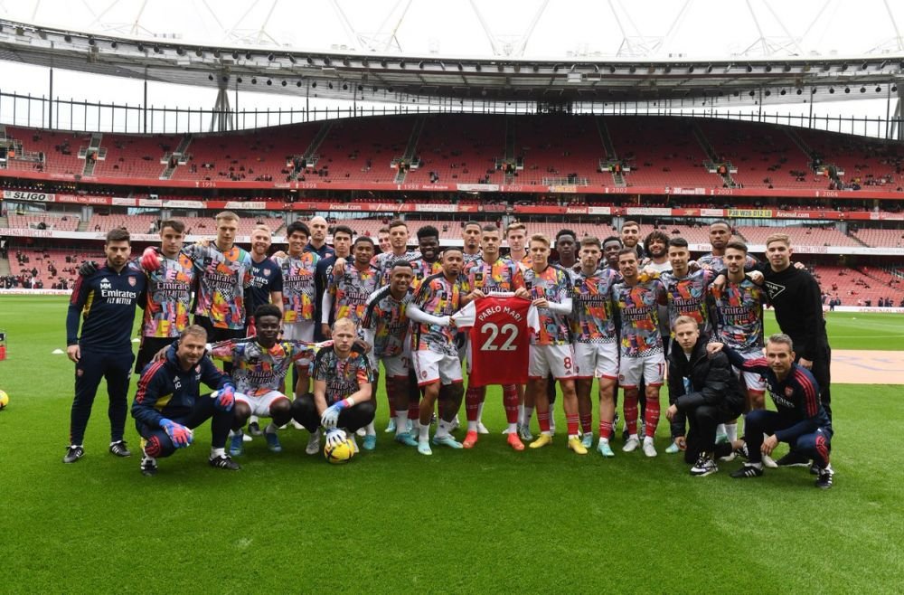 Jucătorii lui Arsenal au făcut un gest emoționant pentru jucătorul &icirc;njunghiat &icirc;n Italia! O nouă victorie pentru &bdquo;tunari&rdquo;&nbsp;
