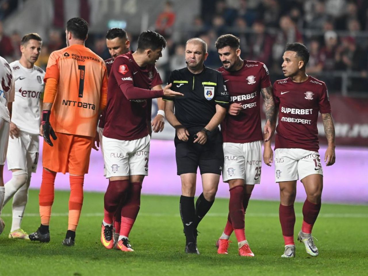 „Puneți titlu: Popa 2 - CFR 1!” Dan Petrescu, supărat după înfrângerea cu Rapid: „Arbitraj ca pe vremea lui Scornicești!” _4