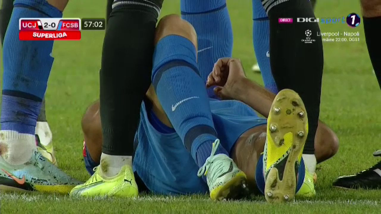 Andrea Compagno, făcut KO! Istvan Kovacs a scos imediat cartonașul roșu din buzunar_10