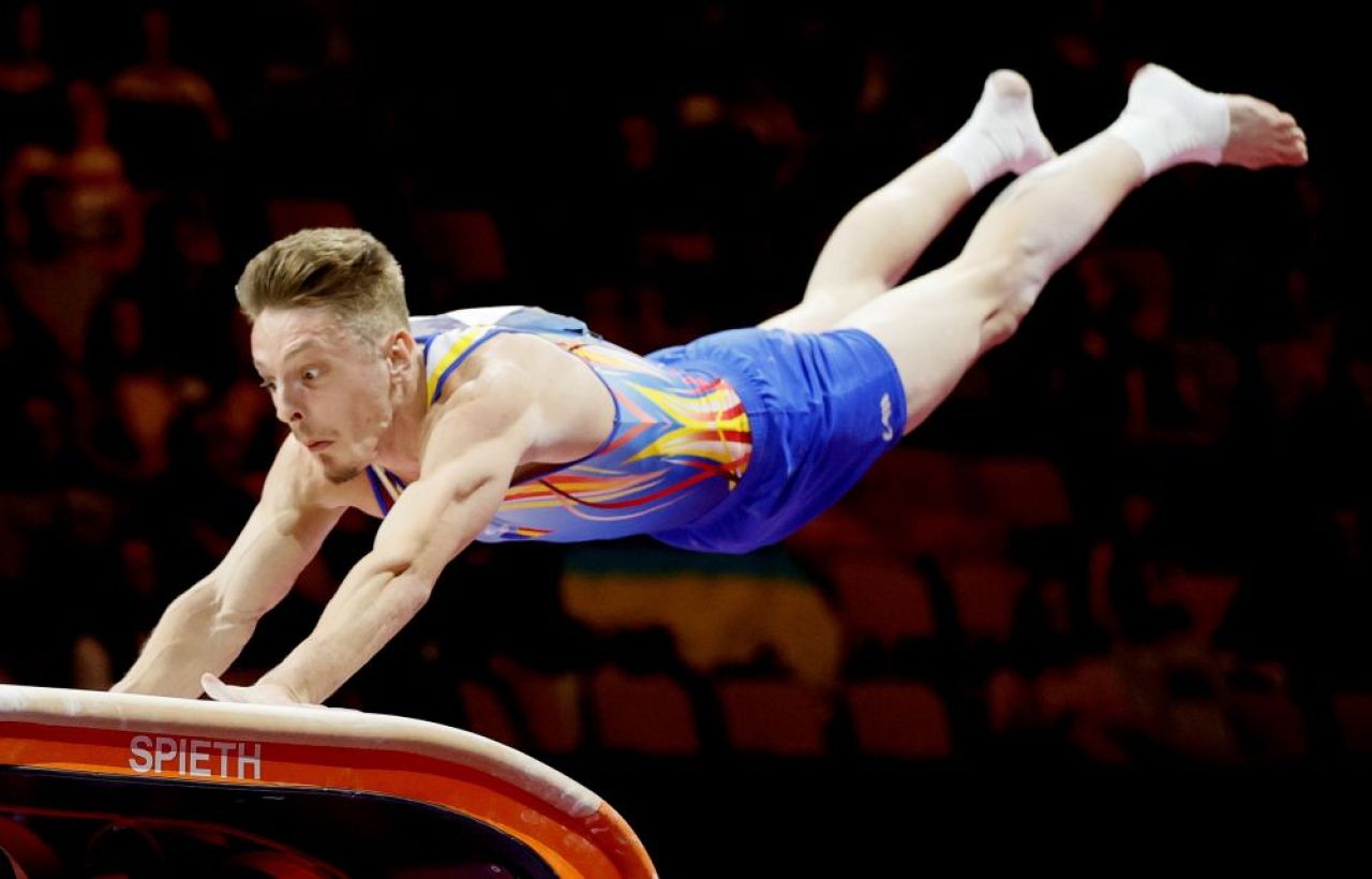 Gimnastul român Gabriel Burtănete s-a calificat în două finale la Campionatele Mondiale!_1