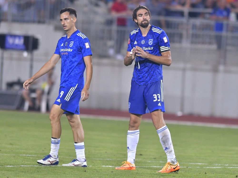 Giannina, bat-o vina! Ce salariu are atacantul român dat afară de ultrași de la FC U Craiova care dă gol după gol în Grecia_7