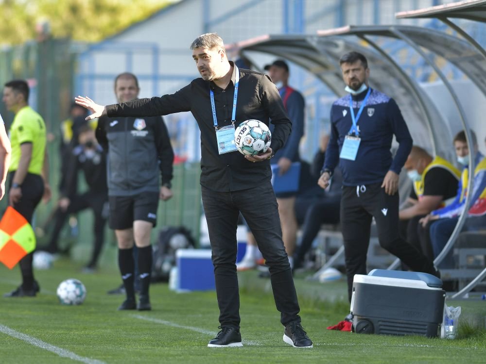 Portretul lui Liviu Ciobotariu: jucător și antrenor la Dinamo, selecționer în Asia, zero trofee și un singur sezon cap-coadă în Liga 1!_29