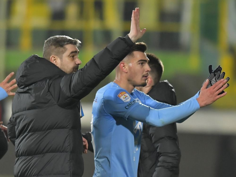 Portretul lui Liviu Ciobotariu: jucător și antrenor la Dinamo, selecționer în Asia, zero trofee și un singur sezon cap-coadă în Liga 1!_31